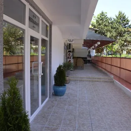 Hostel Vila Iunona Costinesti