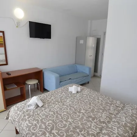Vila Iunona Hostel